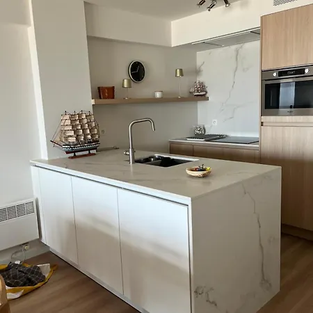 Seagull, Ruim En Volledig Vernieuwd Met Zeezicht In Westende Apartment Middelkerke