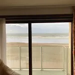 Seagull, Ruim En Volledig Vernieuwd Met Zeezicht In Westende Apartamento Middelkerke